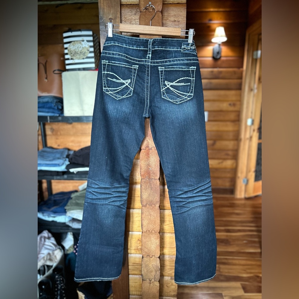 Silver Aiko. Size 28.